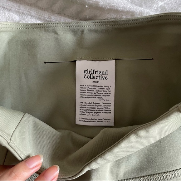 NWT girlfriend collective matcha biker shorts - Picture 4 of 4